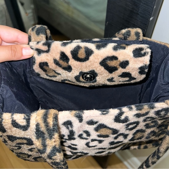 2000's Small Cheetah Soft Tote - Picture 3 of 4